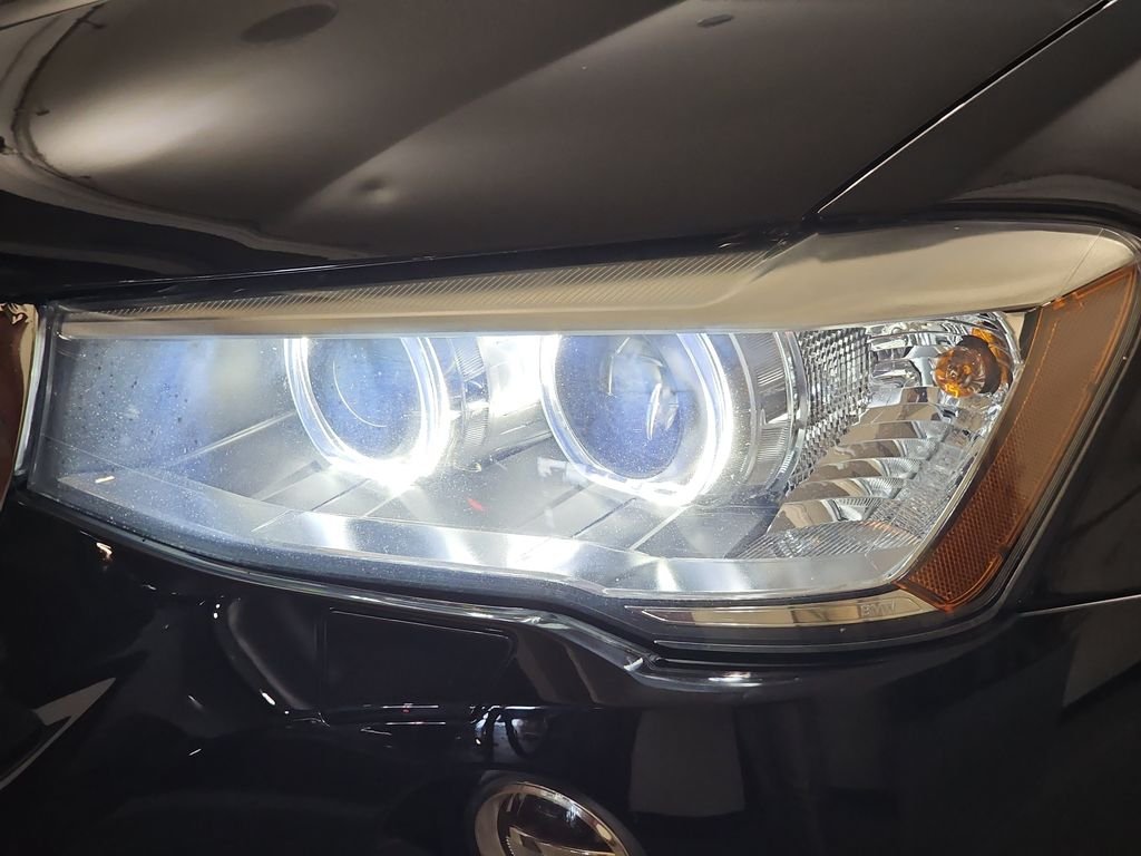 Used 2016 Black BMW xDrive28i image 34