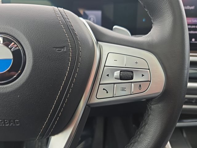 Used 2025 Green BMW xDrive40i image 22