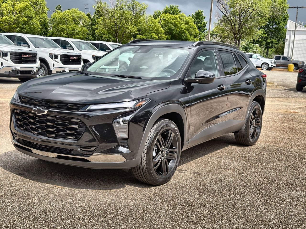 New 2026 Mosaic Black Metallic Chevrolet ACTIV image 4