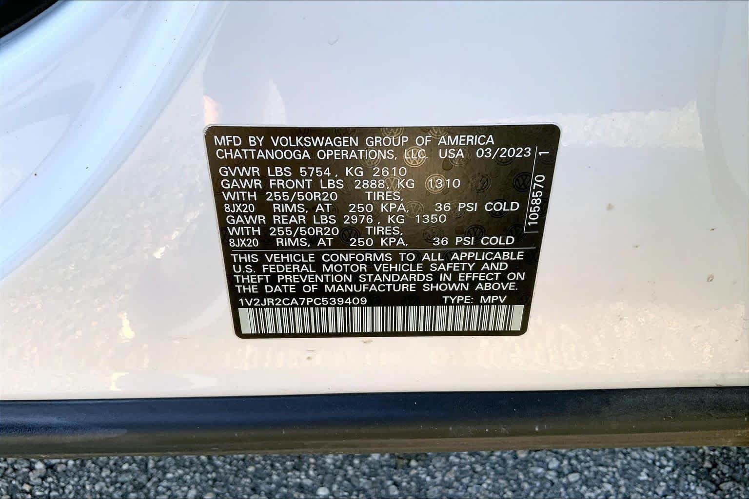 Used 2023 Pure White Volkswagen 3.6L V6 SE w/Technology image 27