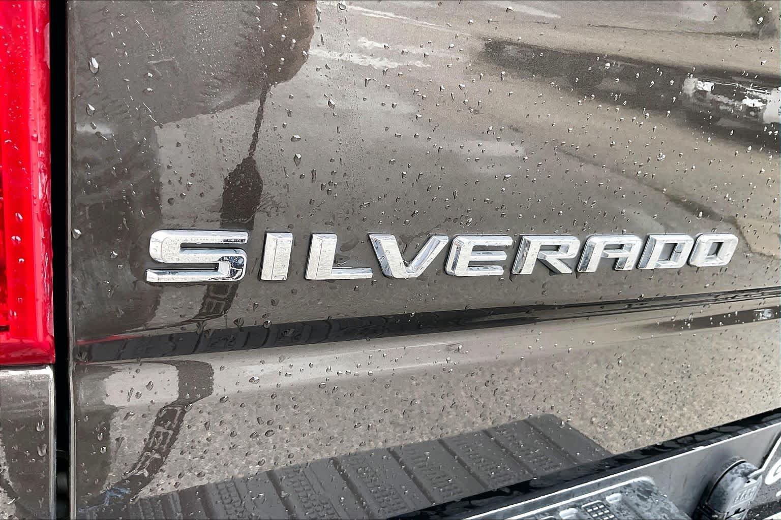 Used 2021 OXFORD BROWN METALLIC Chevrolet LT Trail Boss image 29