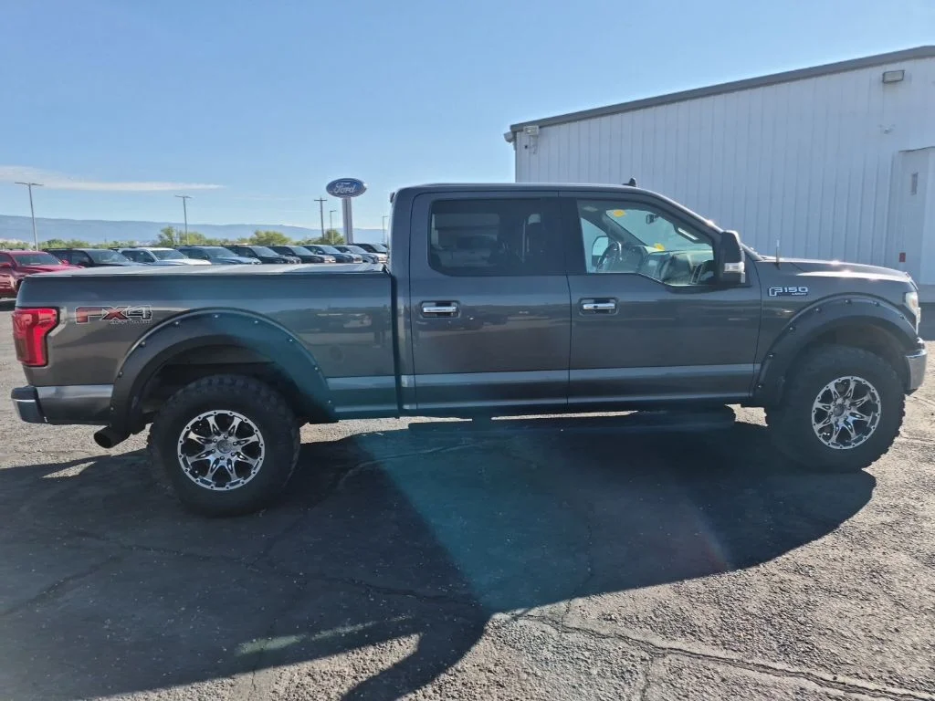 Used 2019 Magnetic Ford Lariat image 13