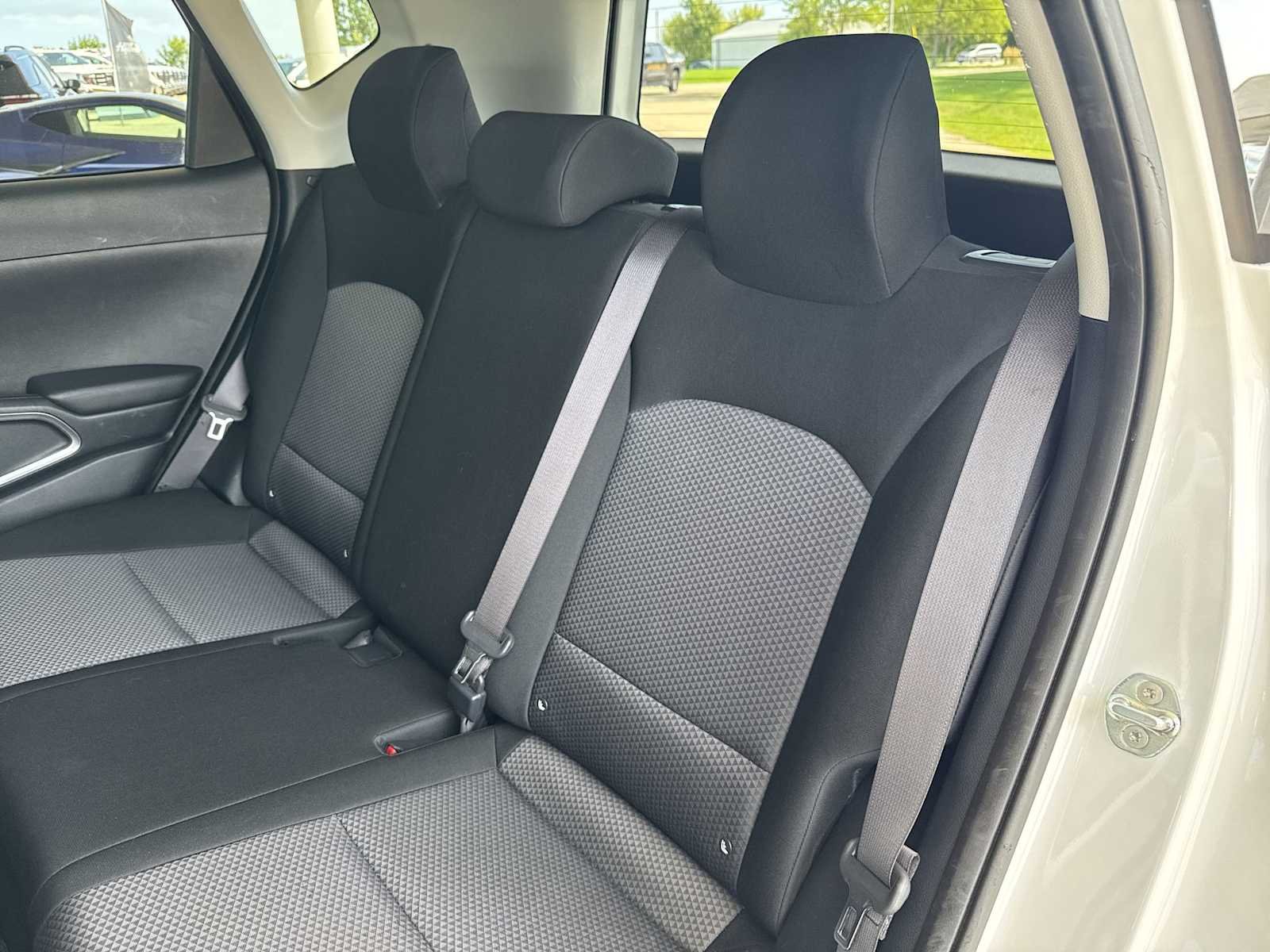 Used 2021 White Kia LX image 27