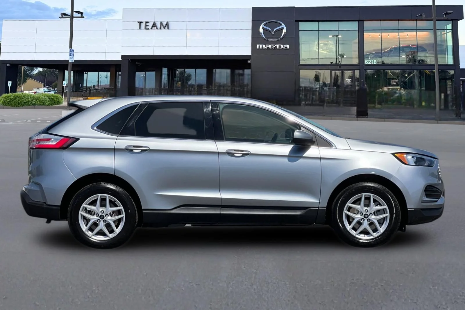 Used 2024 Silver Ford SEL image 3