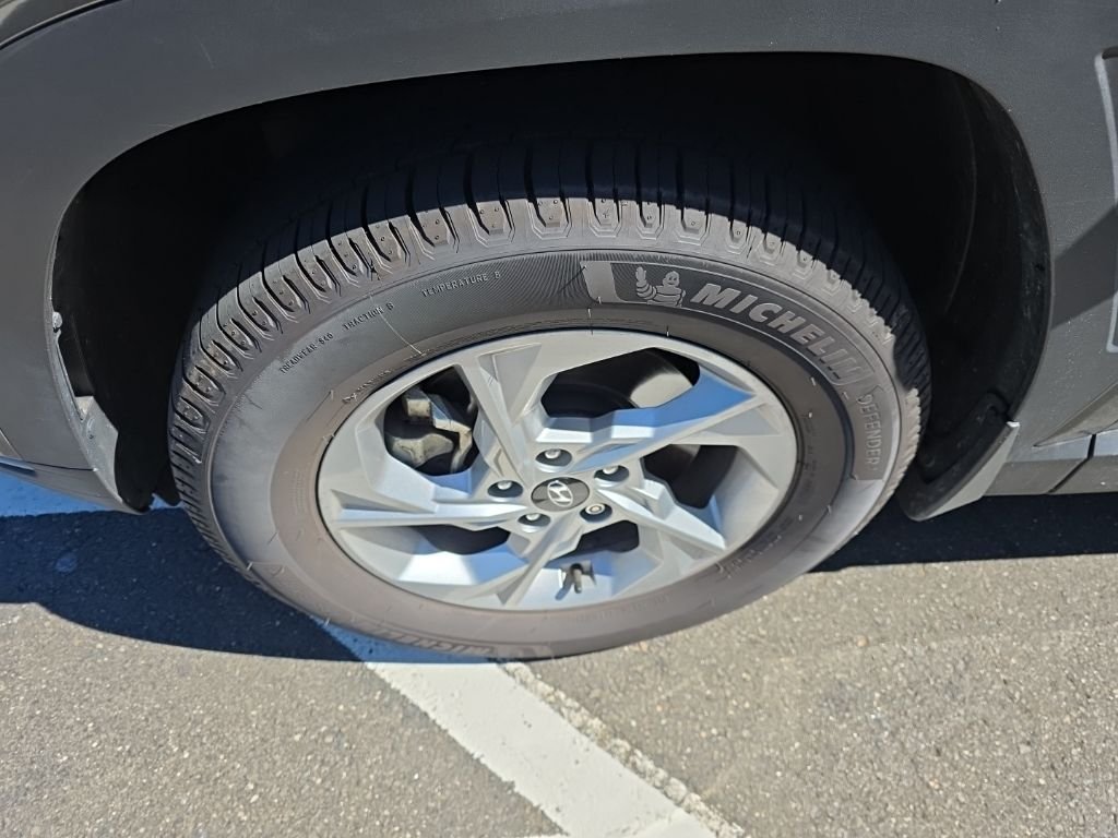 Used 2022 Gray Hyundai SEL image 9
