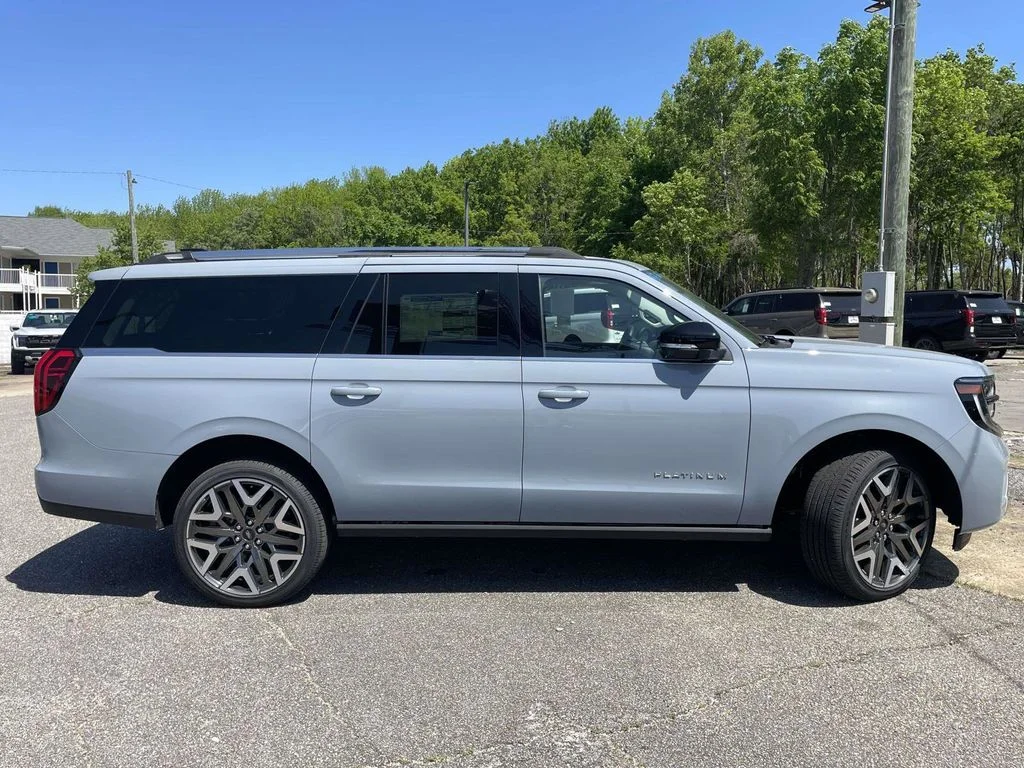 New 2026 Glacier Gray Metallic Tri-Coat Ford Platinum image 2