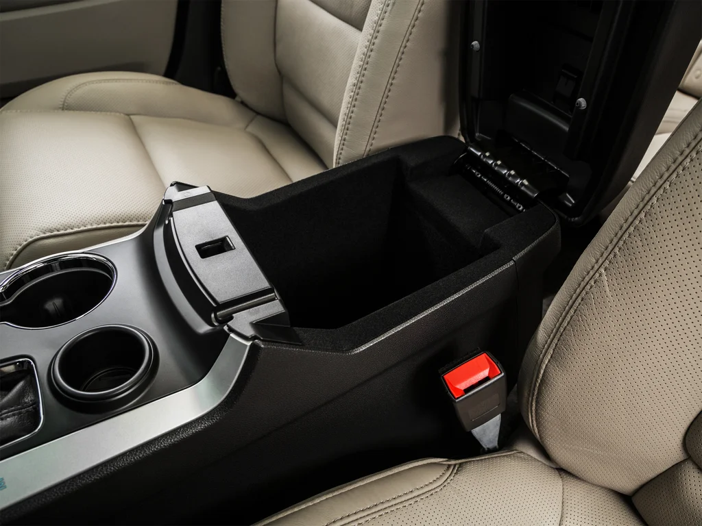 Used 2015 White Ford Limited image 21