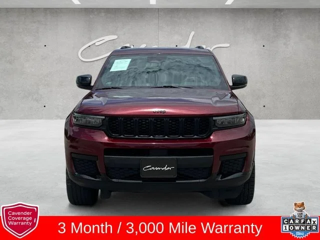 Used 2023 Red Jeep Altitude image 18