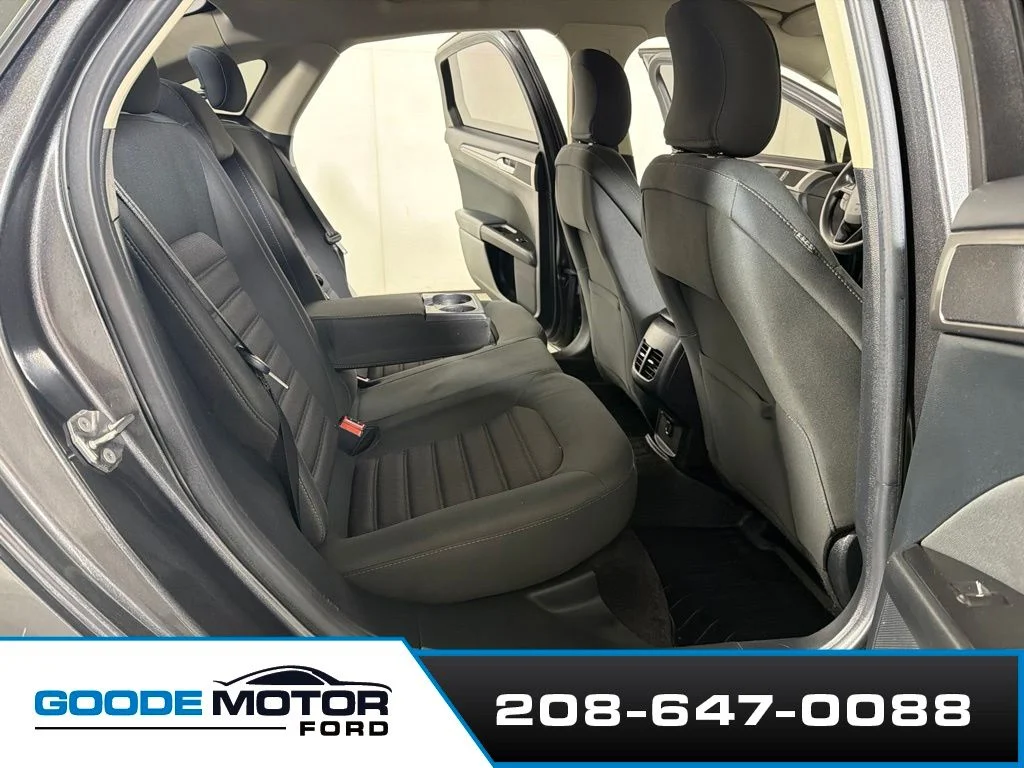 Used 2017 Gray Ford SE image 22