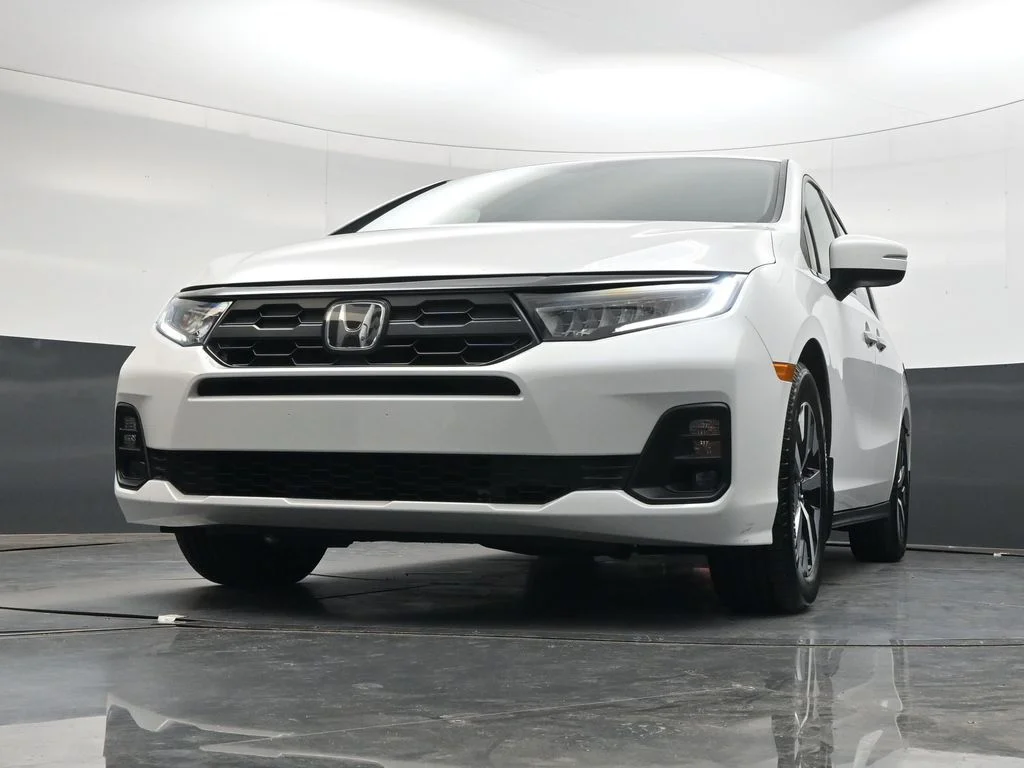 Certified Used 2025 White Honda EX-L image 42