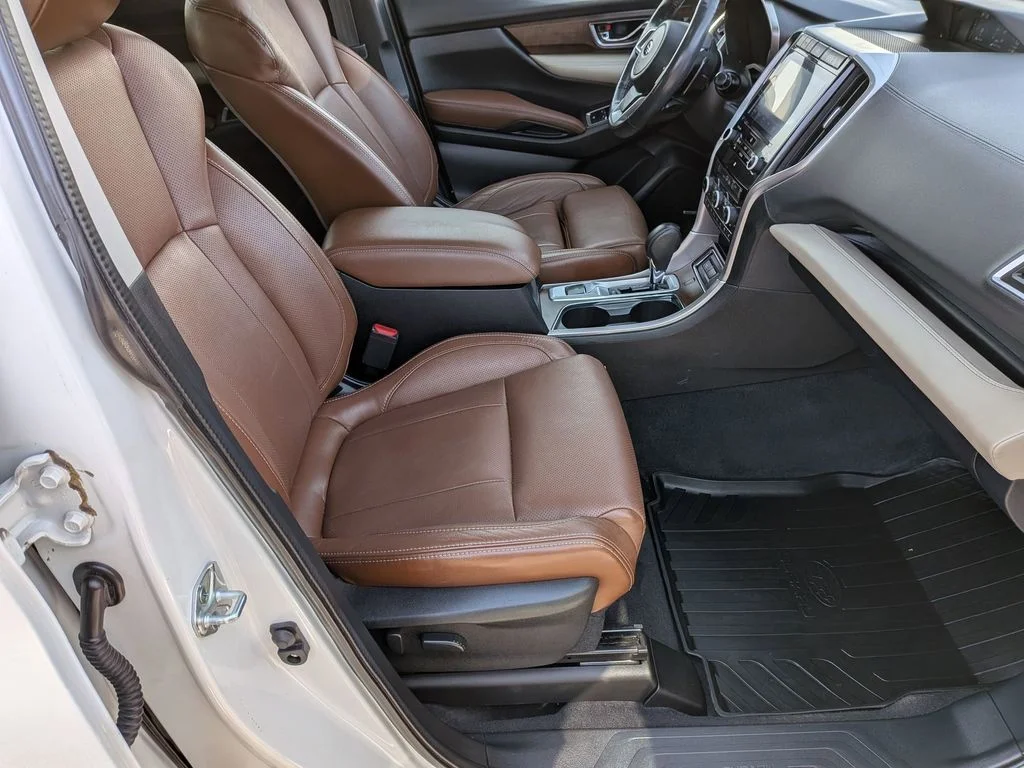 Used 2022 White Subaru Touring image 33