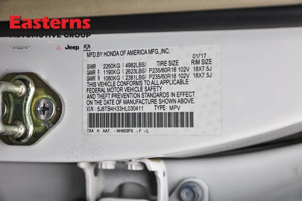 Used 2017 White Acura Base image 37