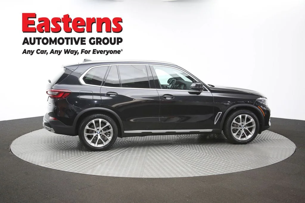 Used 2023 Black BMW xDrive40i image 40