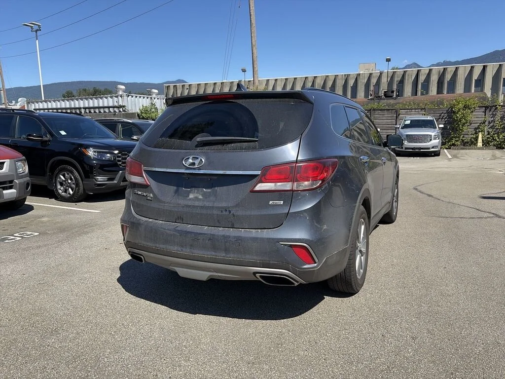 Used 2019 Iron Frost Hyundai AWD Essential Dilawri Certified   Local BC   Great image 13