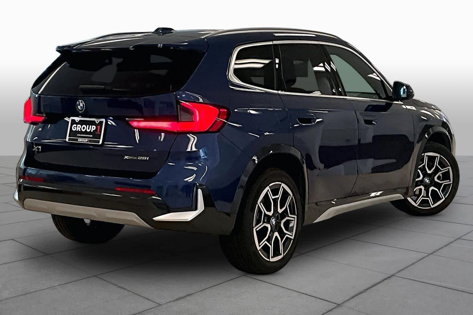 Used 2025 Phytonic Blue Metallic BMW xDrive28i image 12