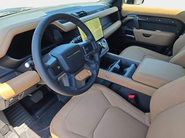 New 2026 Santorini Black Land Rover X-Dynamic SE image 13