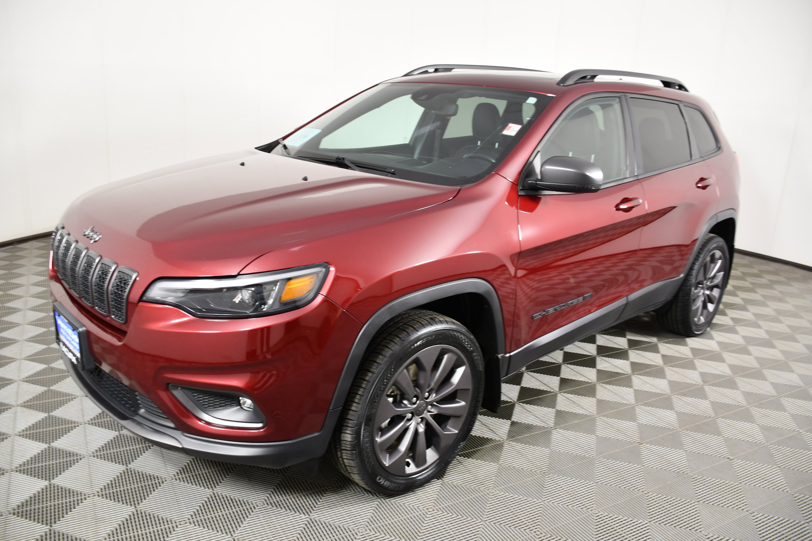 Used 2021 Velvet Red Pearlcoat Jeep 80th Anniversary image 10