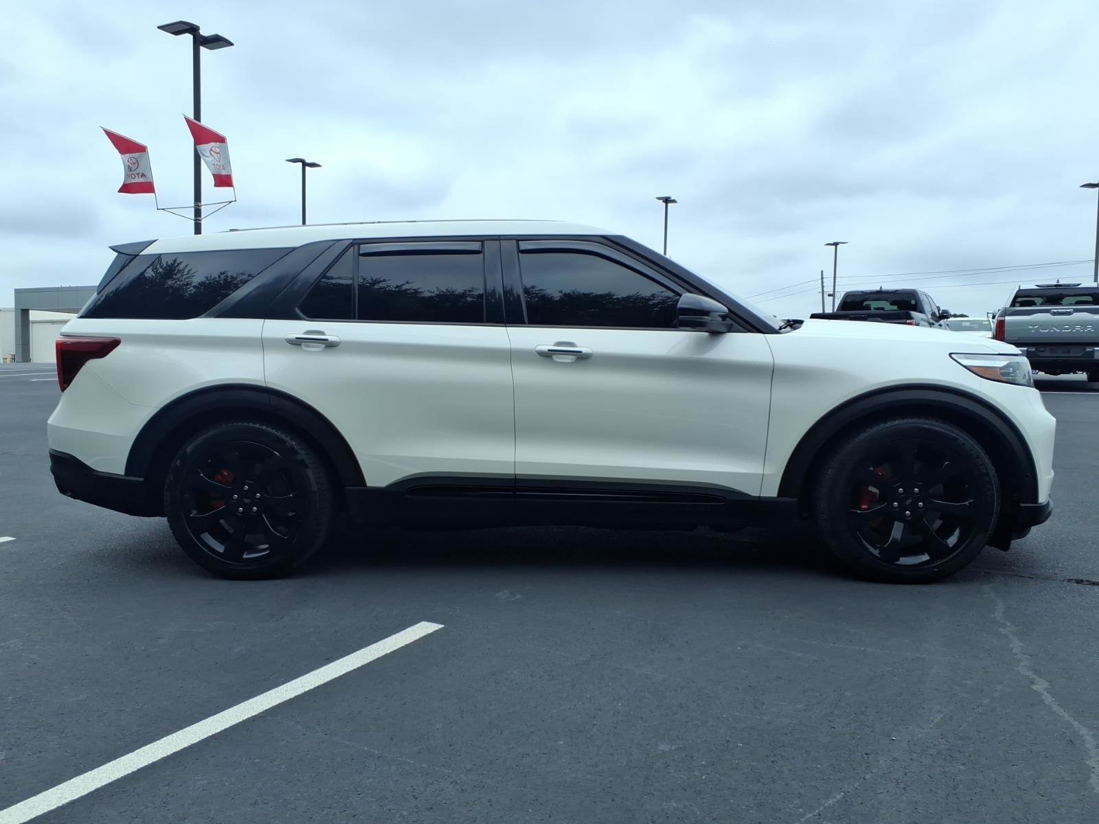 Used 2021 Star White Metallic Tri-Coat Ford ST image 8