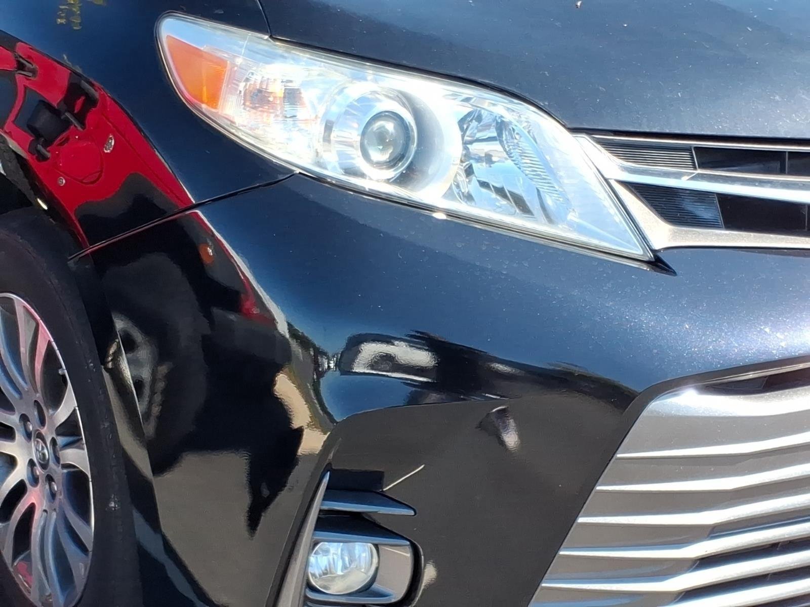 Used 2019 Midnight Black Metallic Toyota XLE image 7