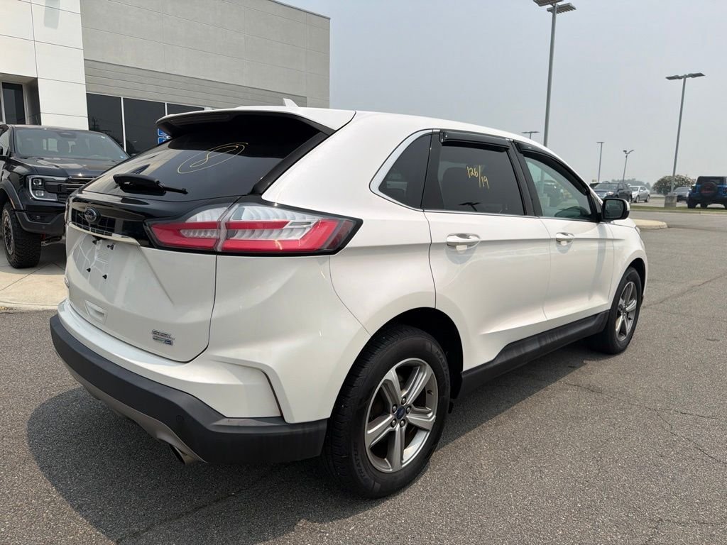 Used 2019 White Platinum Clearcoat Metallic Ford SEL image 10