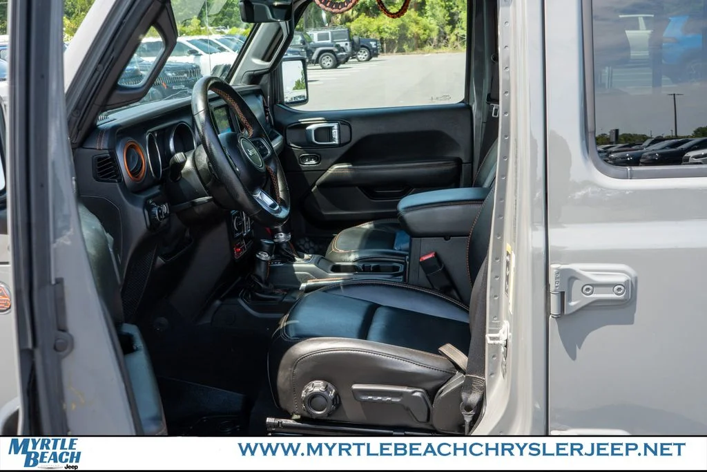 Certified Used 2021 Gray Clearcoat Jeep Mojave image 17