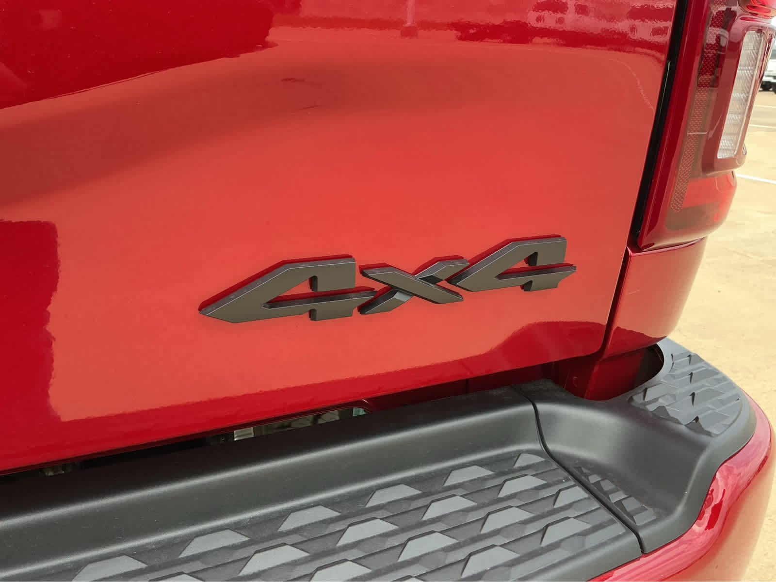 New 2026 Molten Red Pearl-Coat Exterior Paint RAM Laramie image 10