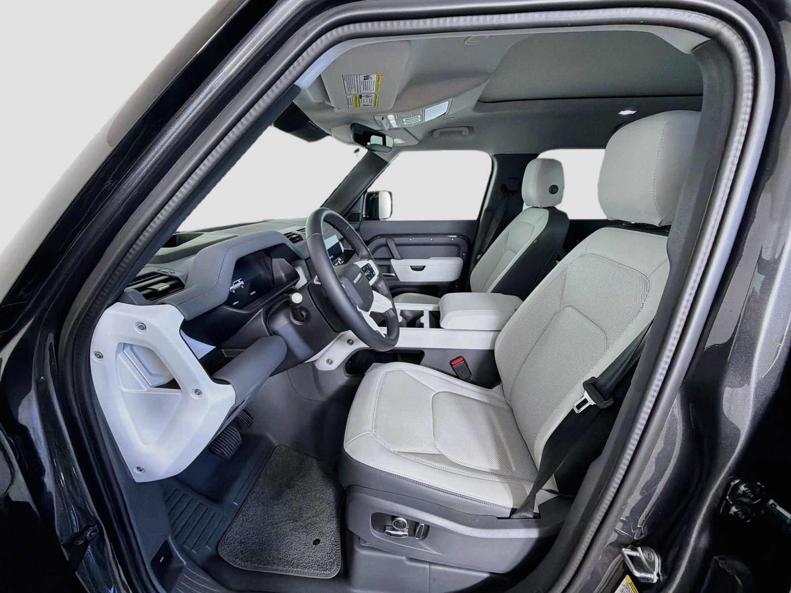 Used 2025 Carpathian Gray Premium Metallic Land Rover S image 23
