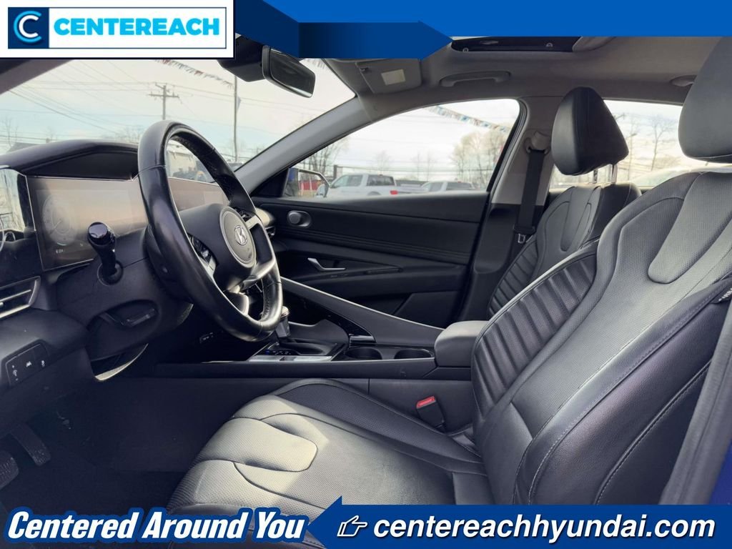 2022 Hyundai Elantra Limited - Photo 13