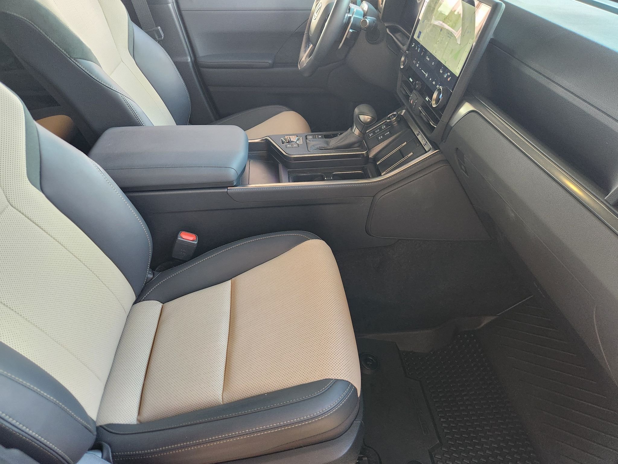 Used 2025 Earth/Black Roof Lexus Overtrail+ image 13