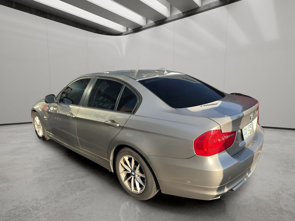Used 2010 Titanium Silver Metallic BMW 328i xDrive image 2