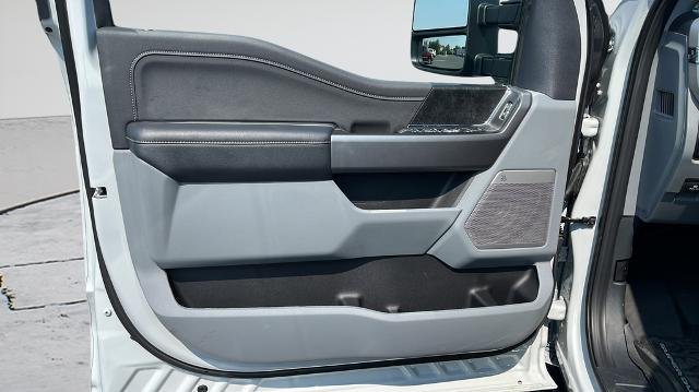 New 2026 Avalanche Ford F-350® XLT image 39