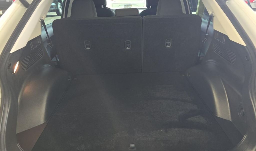 Used 2024 White Hyundai SEL image 12