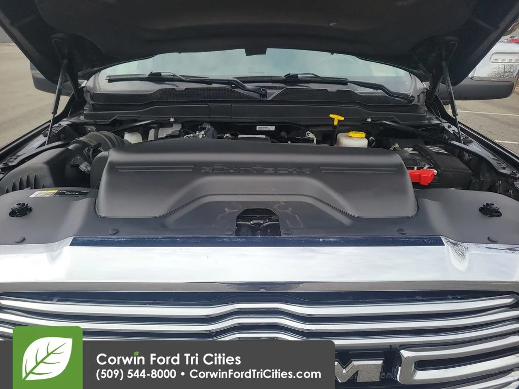 Used 2024 Diamond Black Ram Laramie image 33