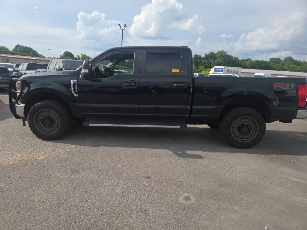 Used 2022 Black Ford XL image 3
