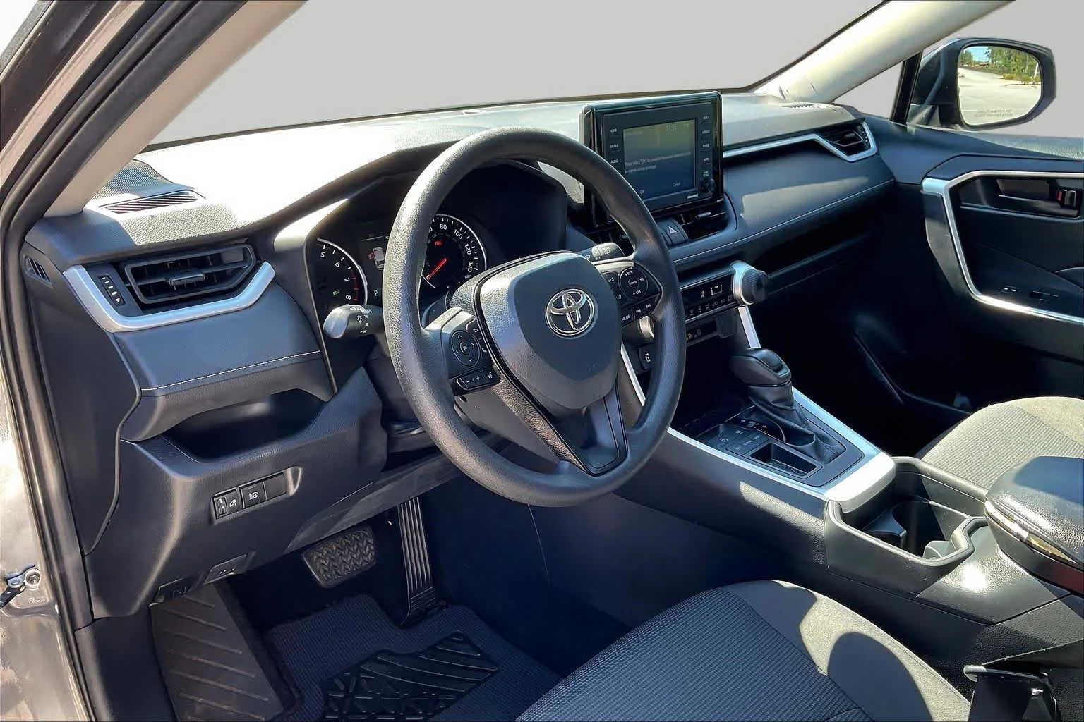 Used 2020 Magnetic Gray Metallic Toyota LE image 17