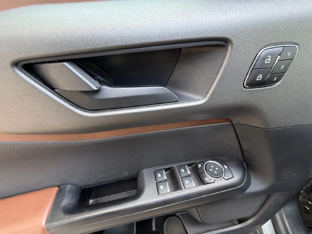 Used 2025 Gray Ford Outer Banks image 11