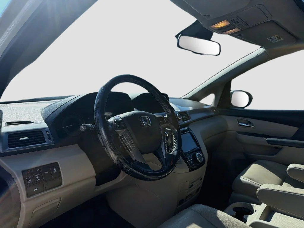 Used 2016 White Honda EX-L image 9