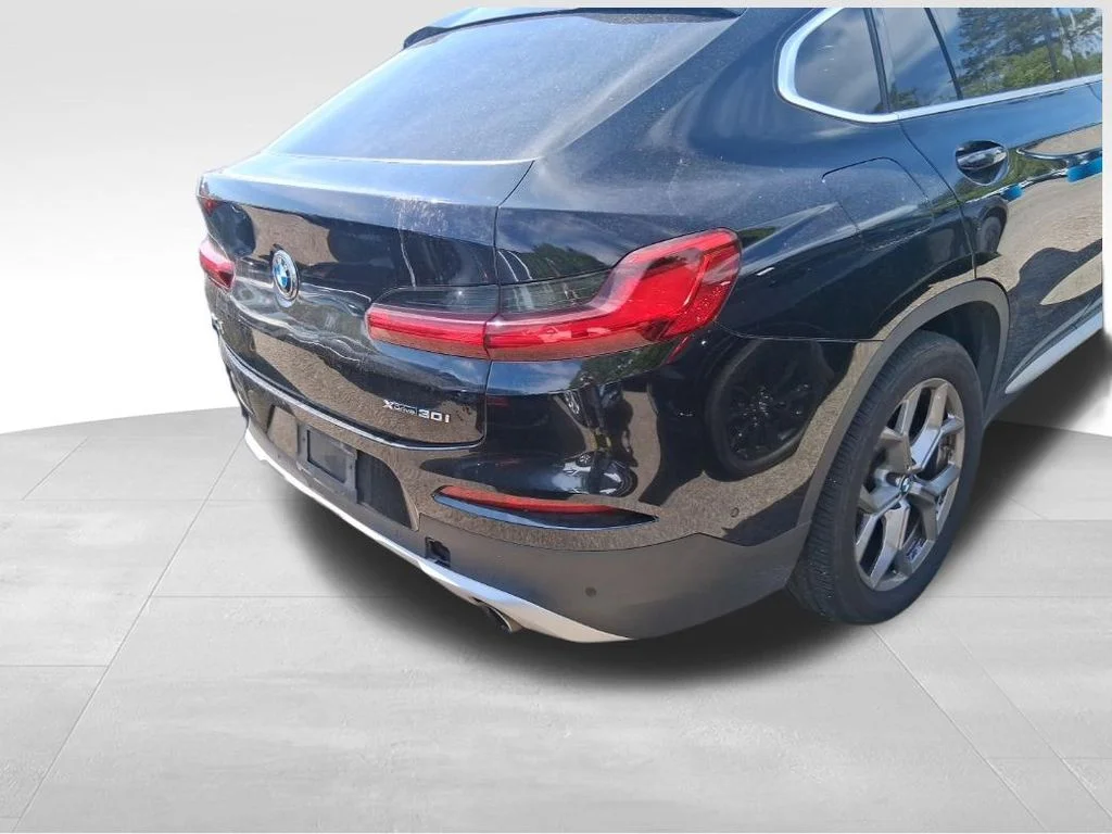 Used 2021 Black BMW xDrive30i image 5