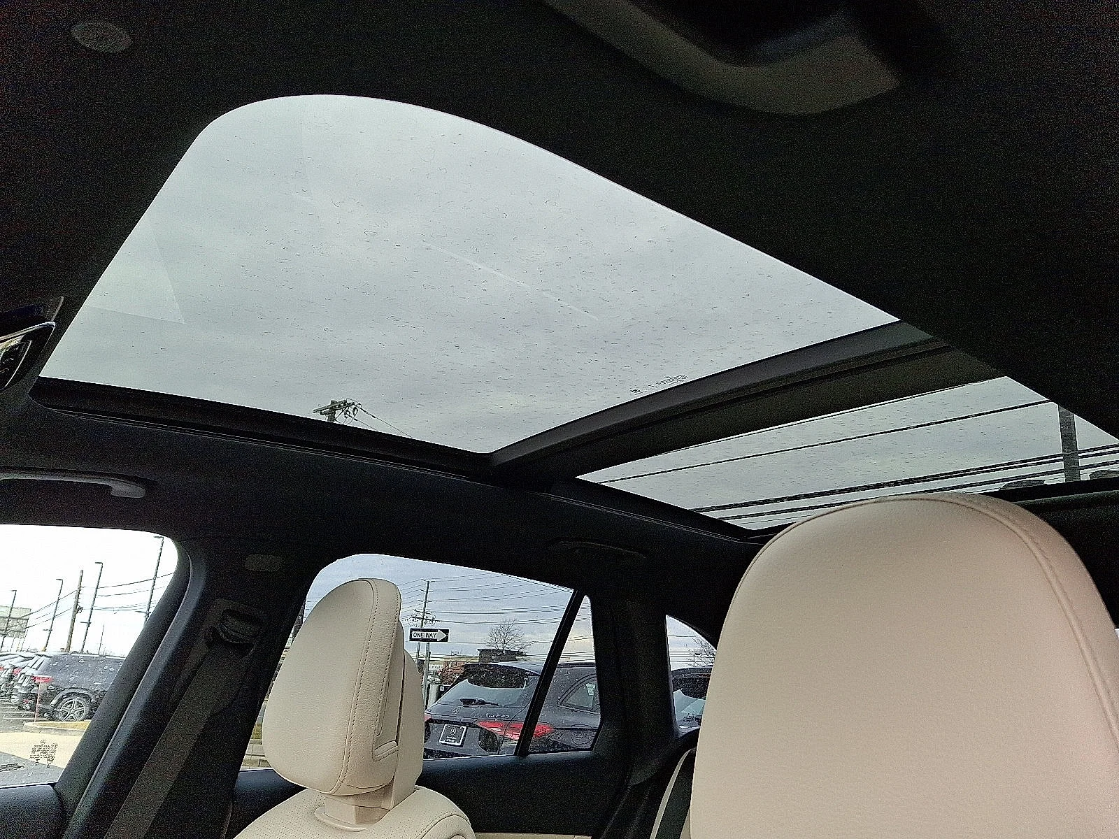 Certified Used 2026 Polar White Mercedes-Benz GLC 300 image 9