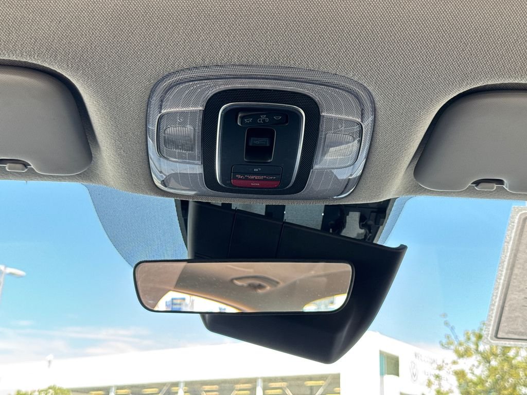 Used 2025 Gray Hyundai SEL Convenience image 21
