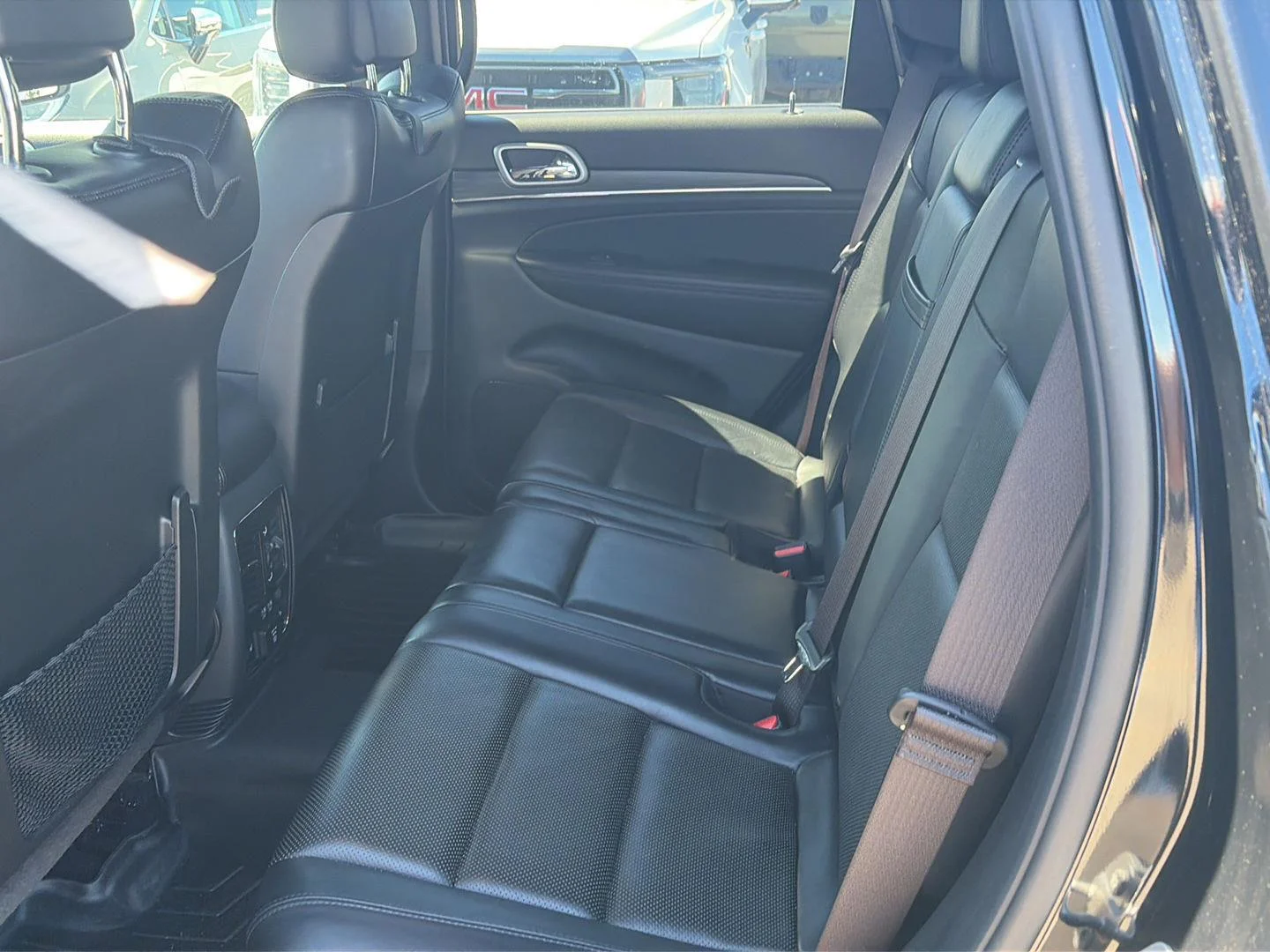Used 2019 Diamond Black Crystal Pearlcoat Jeep Limited image 6