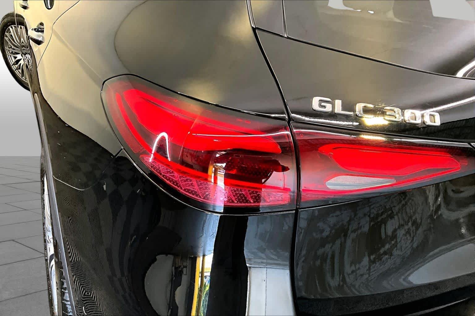 Certified Used 2026 Black Mercedes-Benz GLC 300 image 28