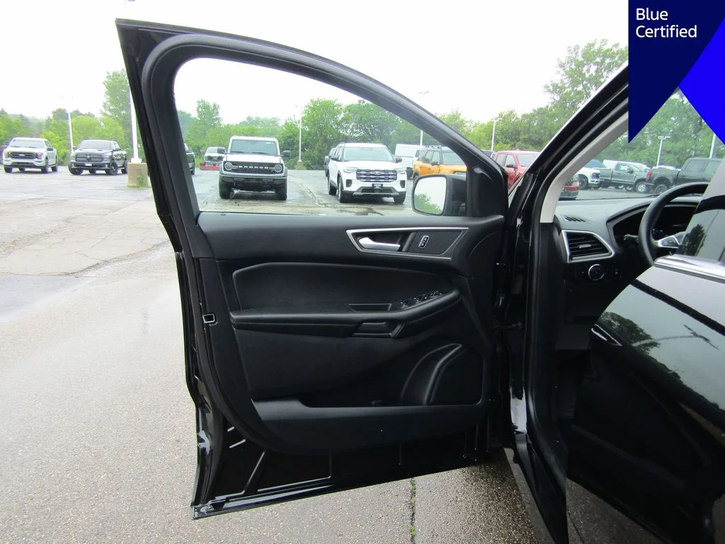 Certified Used 2024 Agate Black Metallic Ford SEL image 28