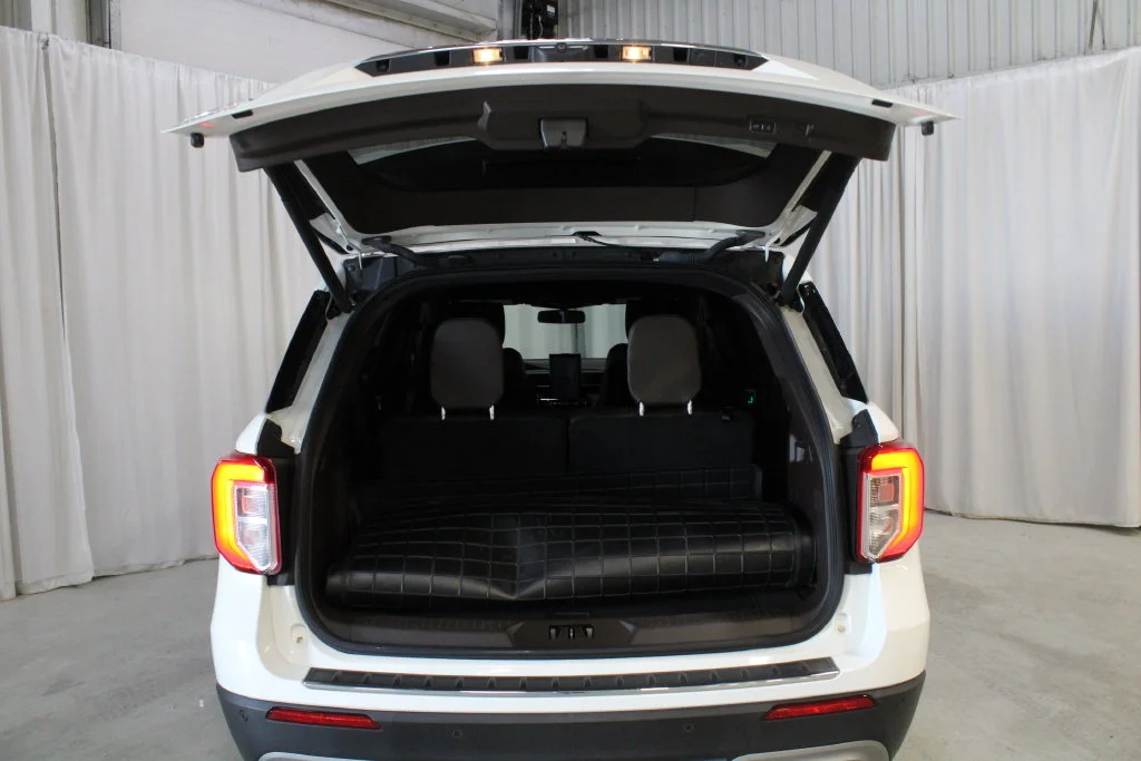 Used 2022 White Ford King Ranch image 32