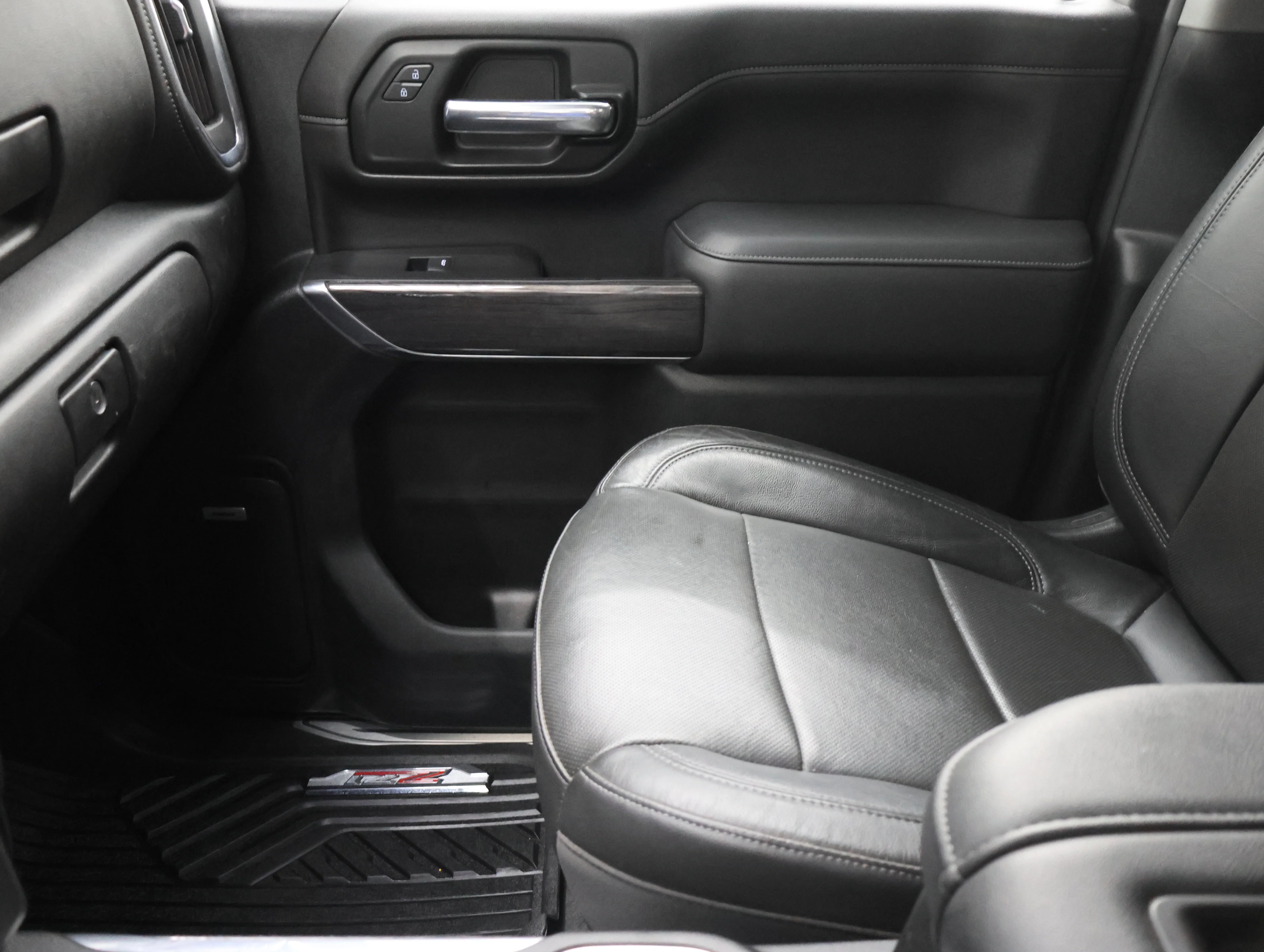 Used 2020 Black Chevrolet LTZ image 12
