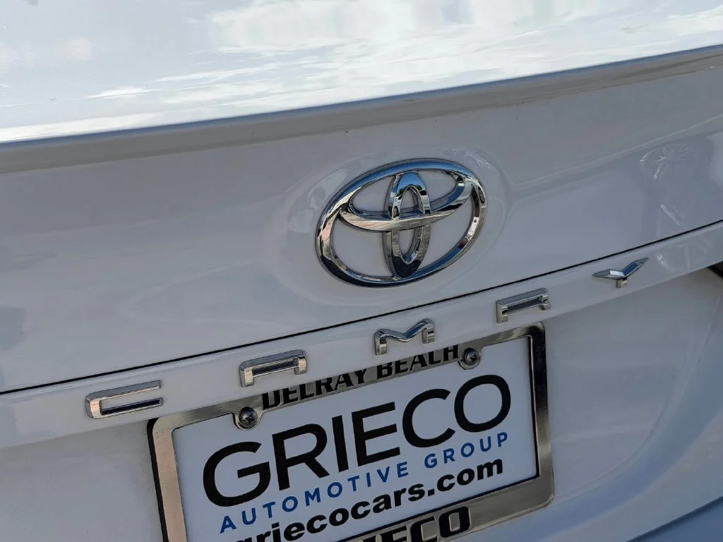 Used 2023 White Toyota SE image 12