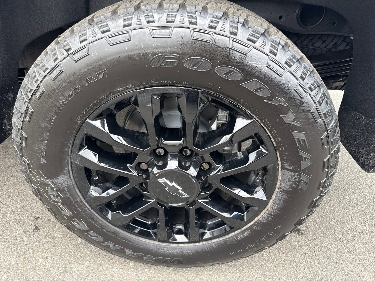 New 2026 Sterling Gray Metallic Chevrolet LT Trail Boss with Safety - Leather - Convenience I & II - Heat - Remote Start - Plow Prep - Z71 Off-Road image 10