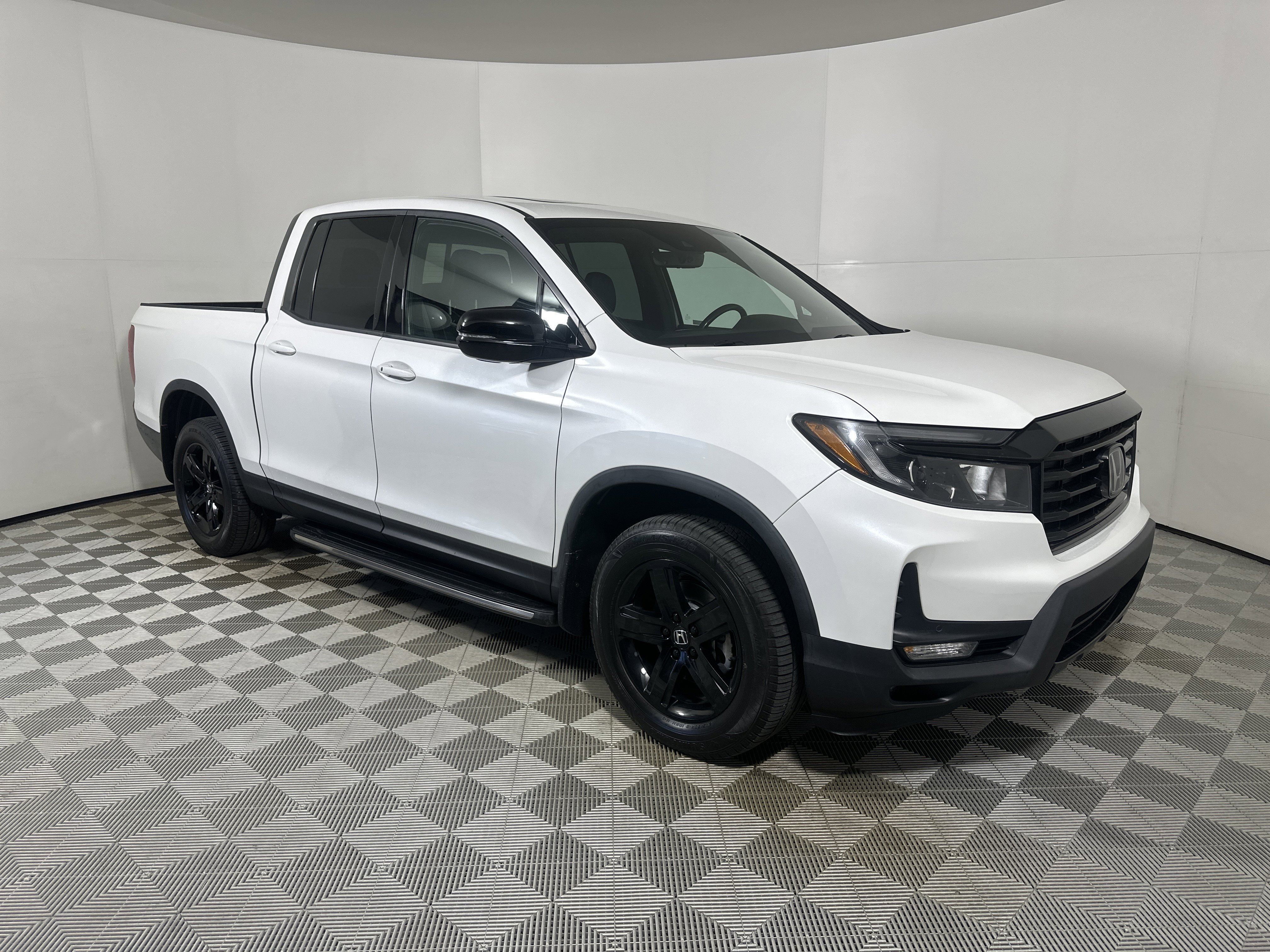 2022 Honda Ridgeline Black Edition's photo