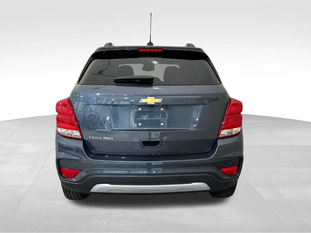 Used 2022 Gray Chevrolet LT image 4