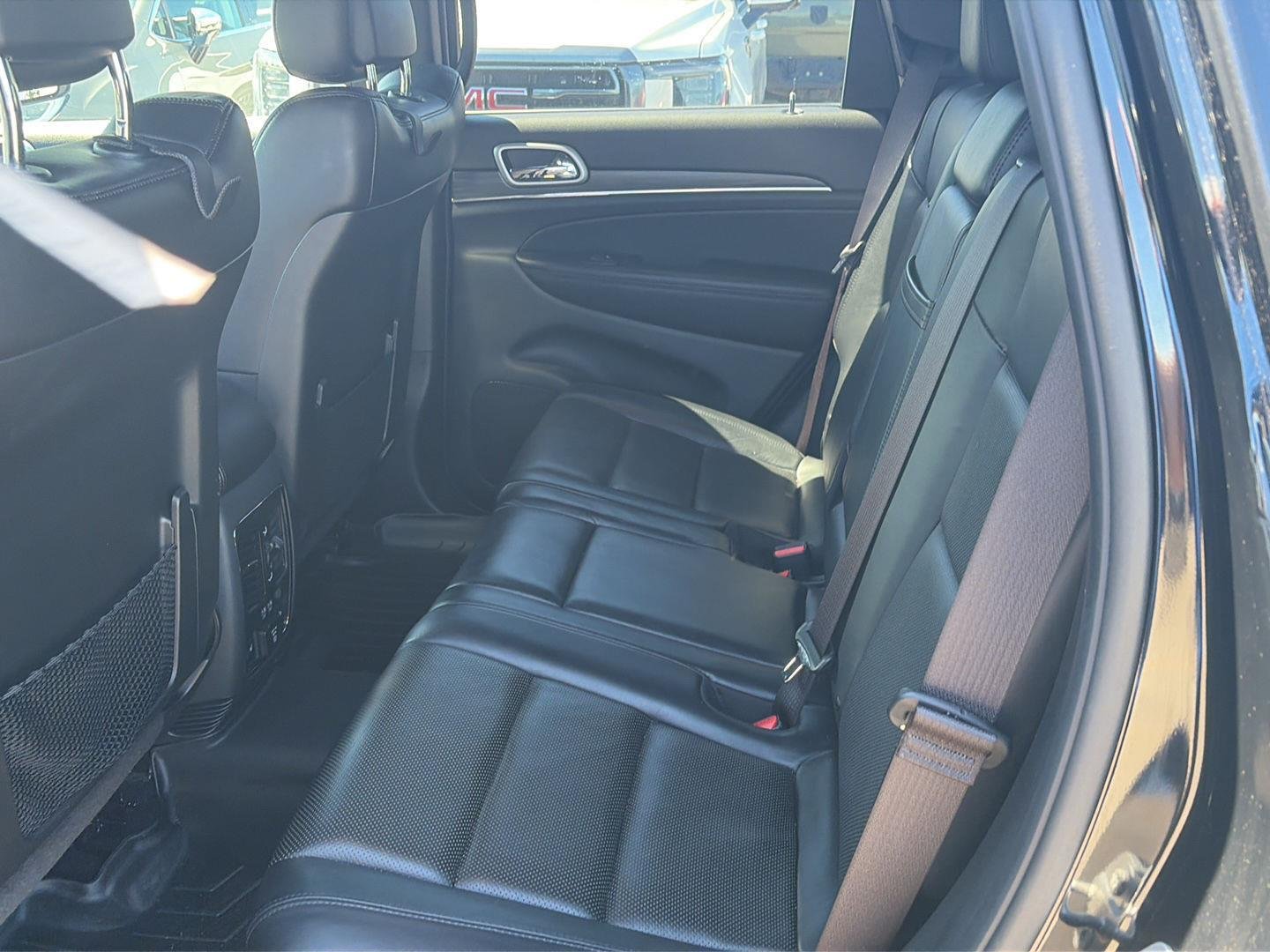 Used 2019 Diamond Black Crystal Pearlcoat Jeep Limited image 6
